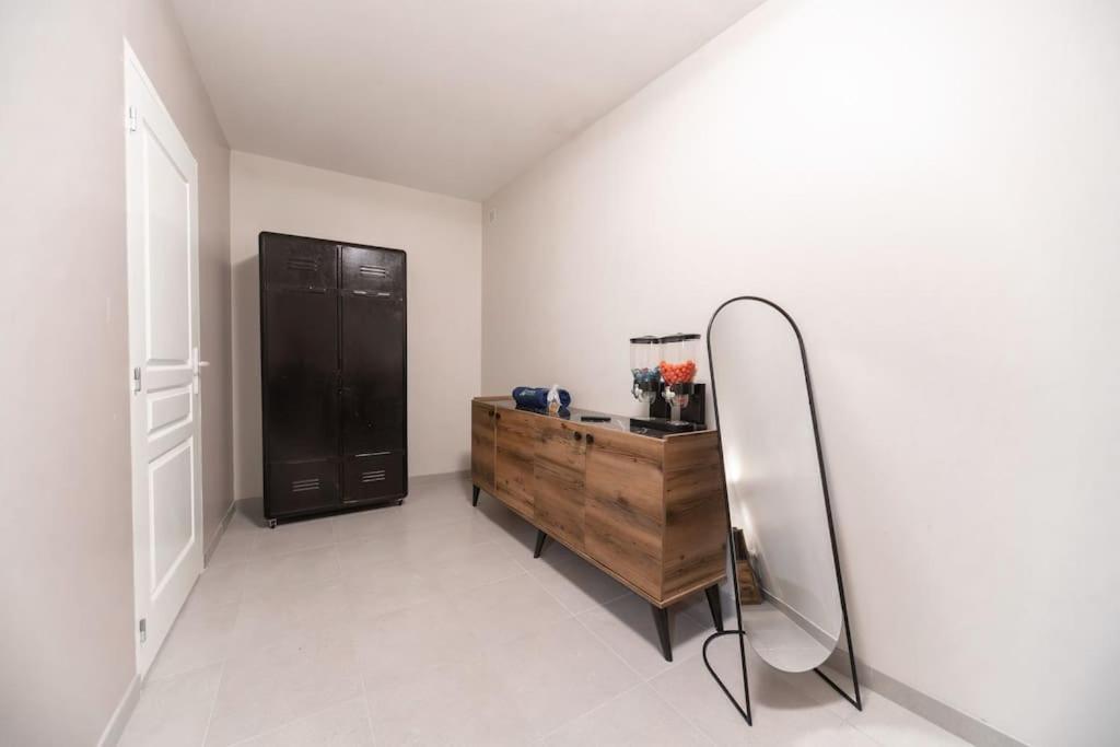 #Fer Rever 63# Spa # Thiers Exteriör bild